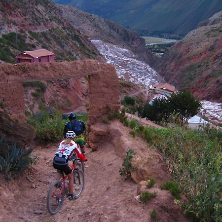 Lizzy Wasi Urubamba Hotel Ngoại thất bức ảnh